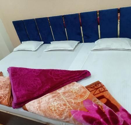 Hotel Rolex Ujjain Eksteriør bilde