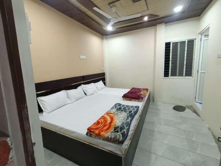 Hotel Rolex Ujjain Eksteriør bilde